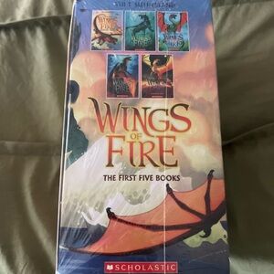Scholastic Wings of Fire Book Set - the first five books